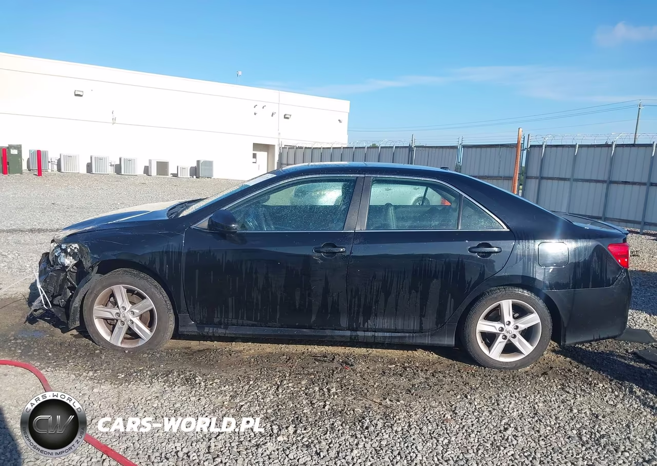 2014 Toyota Camry Se VIN:4T1BF1FK0EU846727 - 14