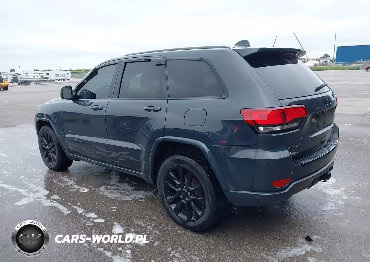 2017 Jeep Grand Cherokee Altitude VIN:1C4RJFAG7HC753893 - 3