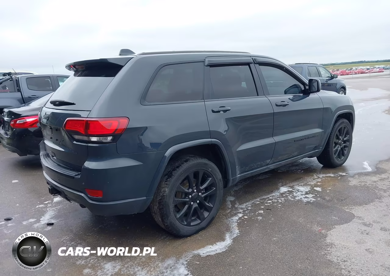 2017 Jeep Grand Cherokee Altitude VIN:1C4RJFAG7HC753893 - 4