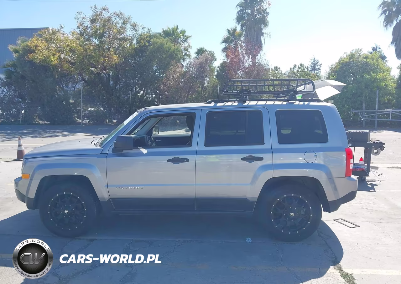 2017 Jeep Patriot Sport VIN:1C4NJPBA2HD209973 - 14