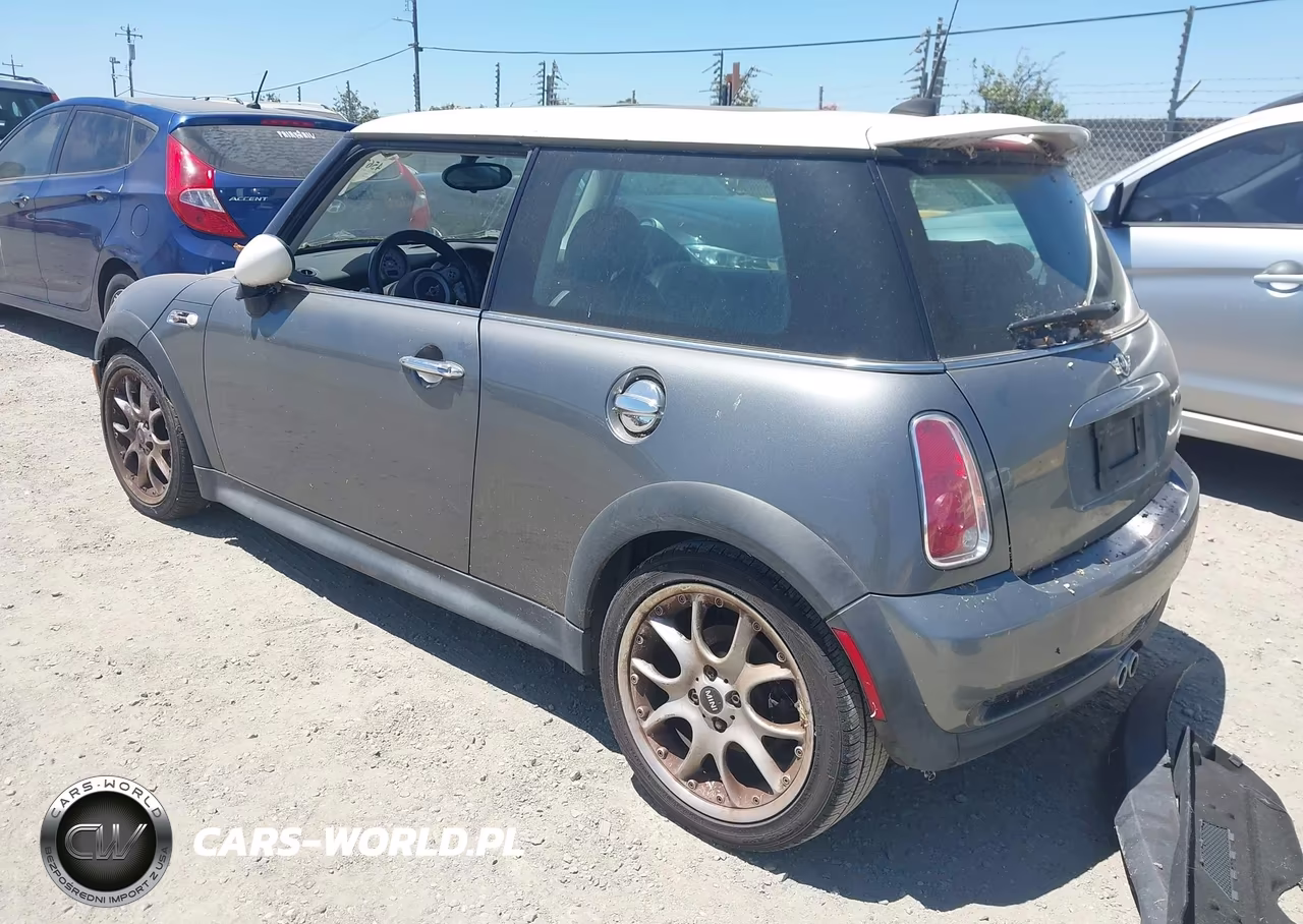 2006 Mini Cooper S VIN:WMWRE33566TJ39331 - 3