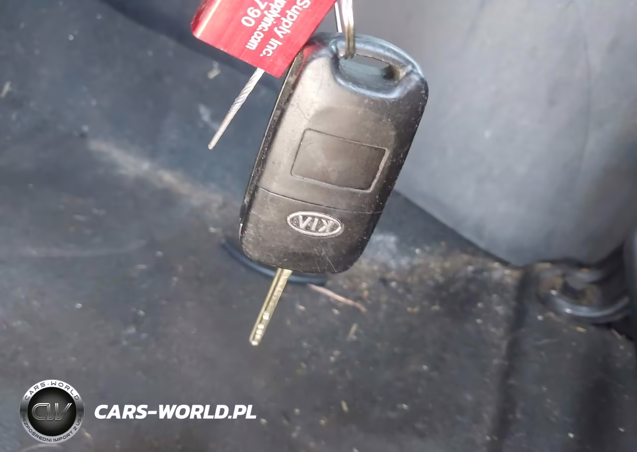 2012 Kia Soul + VIN:KNDJT2A69C7371678 - 11