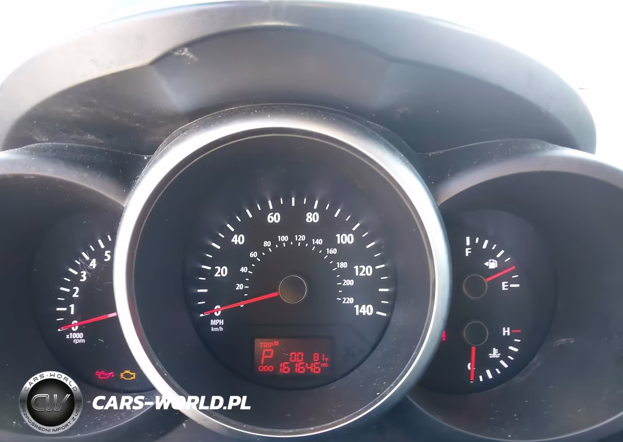 2012 Kia Soul + VIN:KNDJT2A69C7371678 - 7