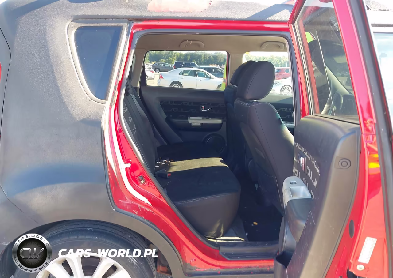 2012 Kia Soul + VIN:KNDJT2A69C7371678 - 8
