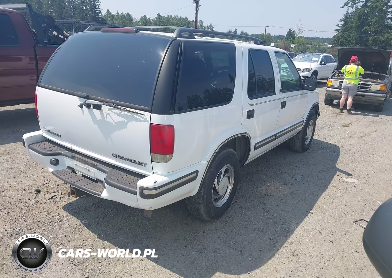 1998 Chevrolet Blazer Lt VIN:1GNDT13W6WK114104 - 4
