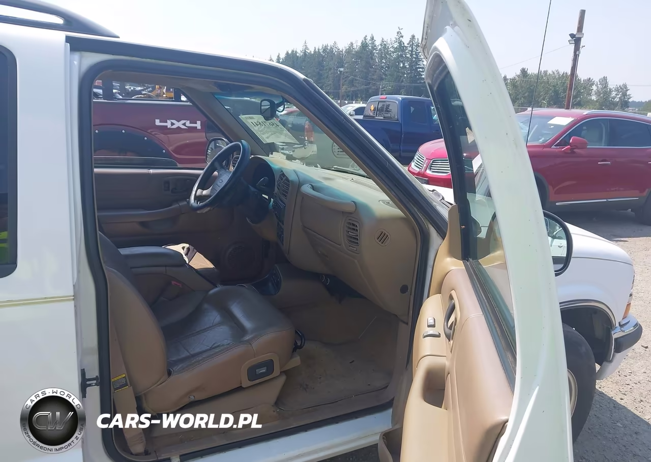 1998 Chevrolet Blazer Lt VIN:1GNDT13W6WK114104 - 5