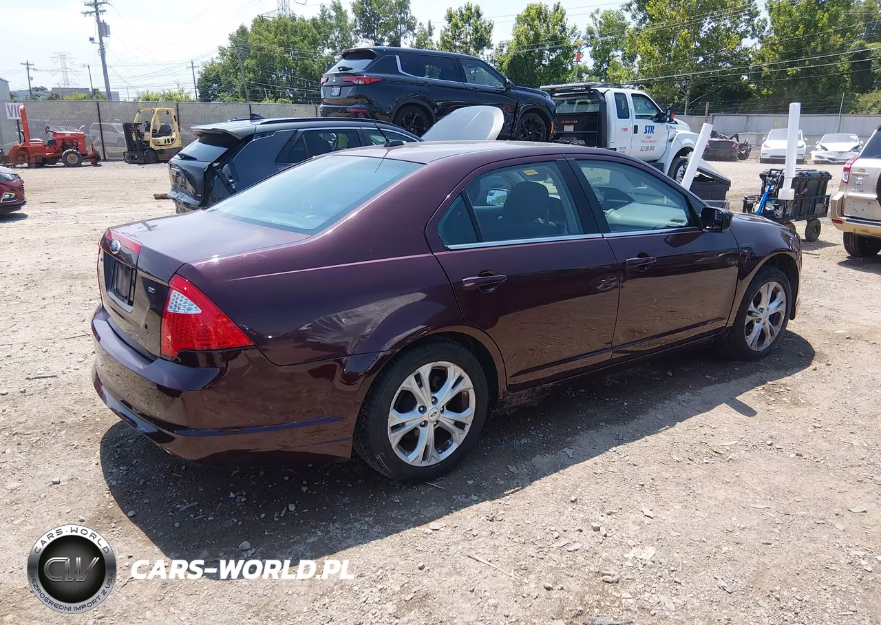 2012 Ford Fusion Se VIN:3FAHP0HA8CR331642 - 4