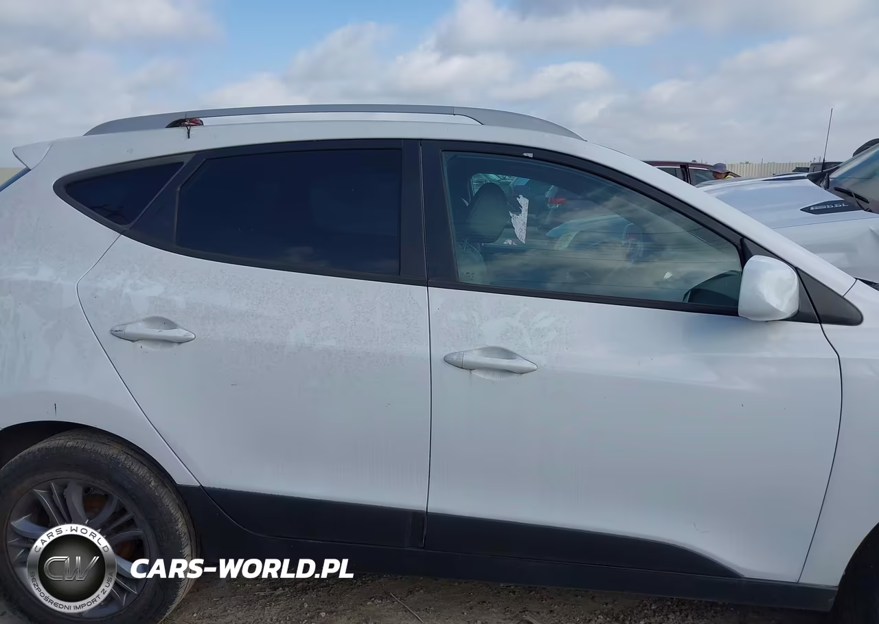 2015 Hyundai Tucson Se VIN:KM8JU3AGXFU069149 - 14