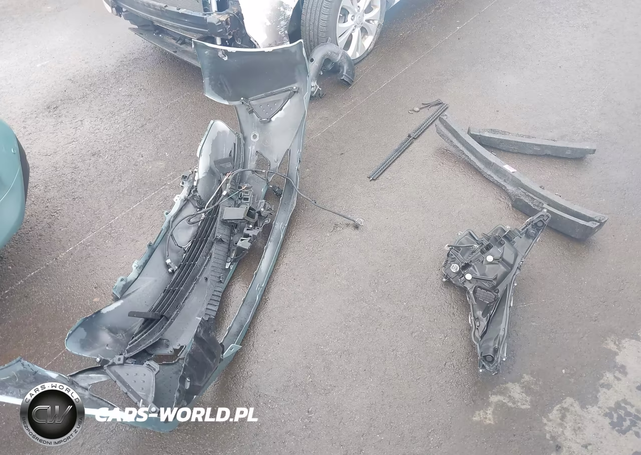 2018 Toyota Prius Two VIN:JTDKBRFU8J3069049 - 12