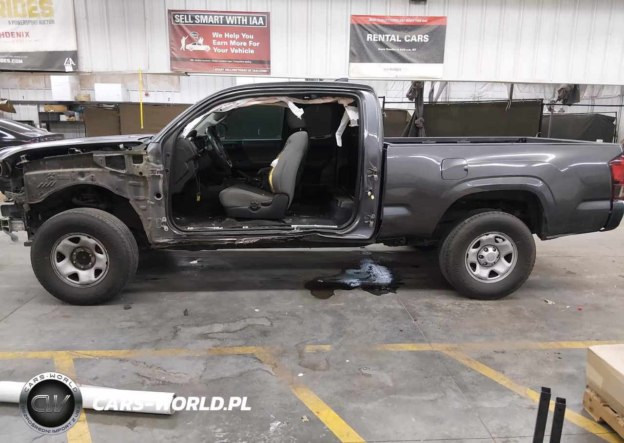 2018 Toyota Tacoma Sr VIN:5TFRX5GN0JX117622 - 15