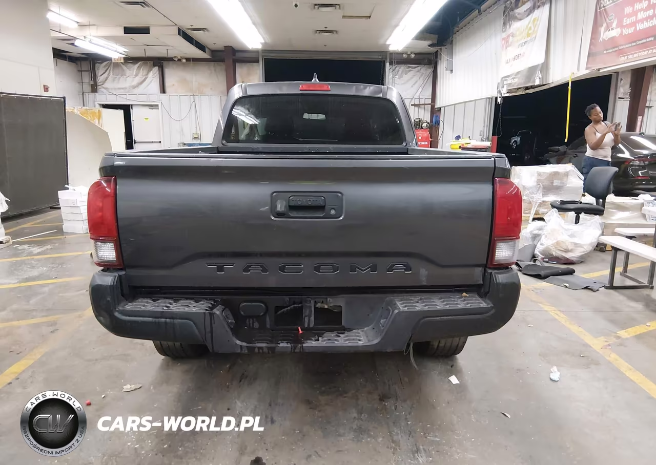 2018 Toyota Tacoma Sr VIN:5TFRX5GN0JX117622 - 17