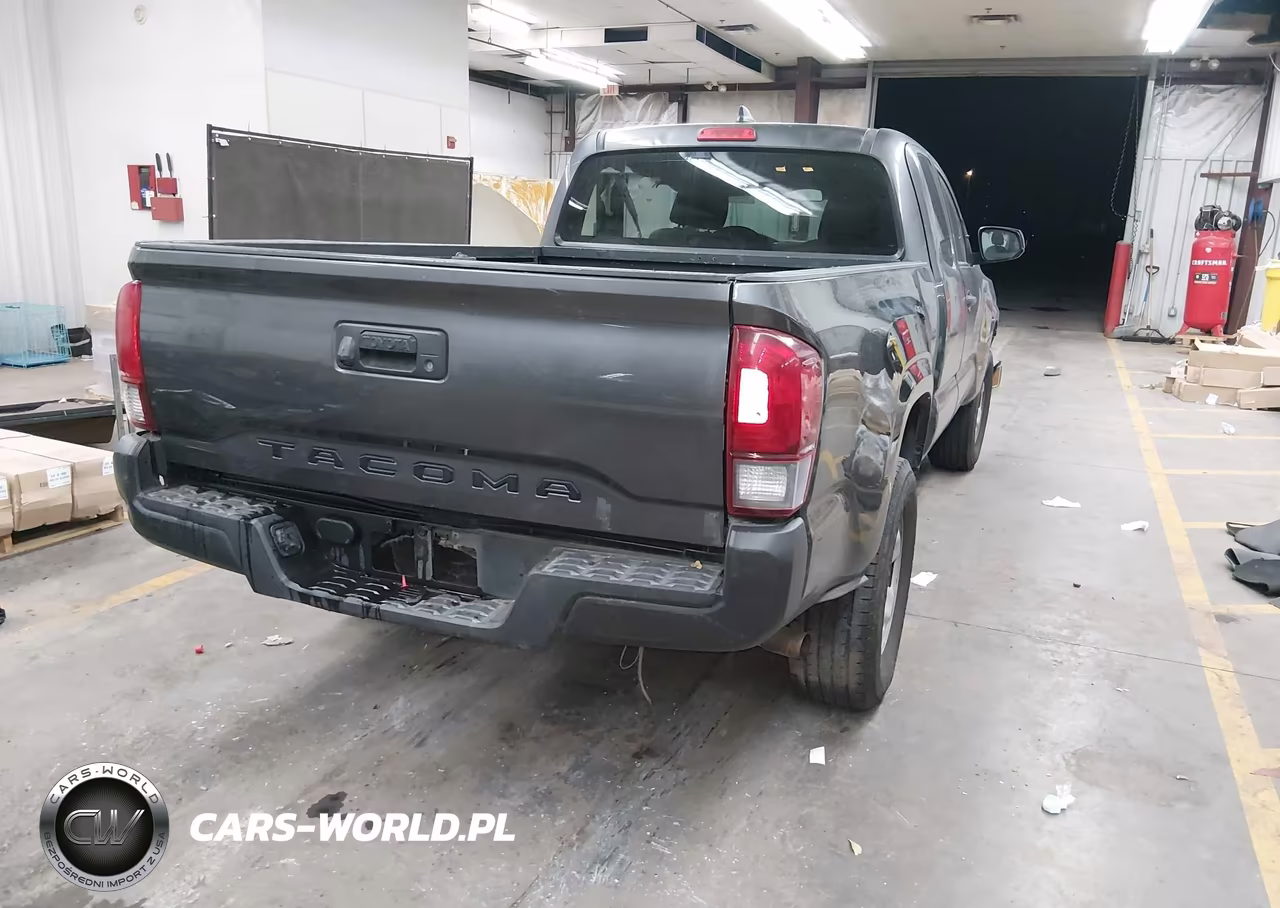 2018 Toyota Tacoma Sr VIN:5TFRX5GN0JX117622 - 4