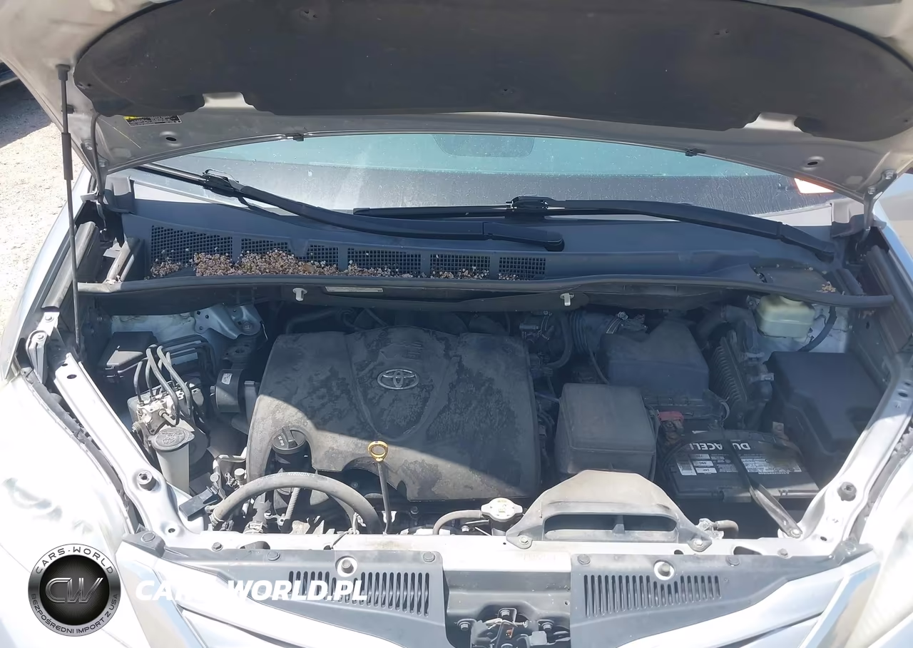 2017 Toyota Sienna Le 8 Passenger VIN:5TDKZ3DC1HS884981 - 10