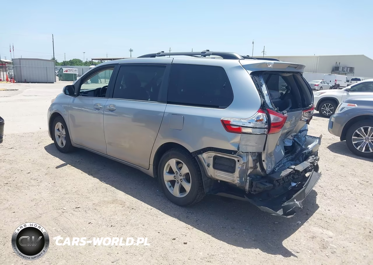 2017 Toyota Sienna Le 8 Passenger VIN:5TDKZ3DC1HS884981 - 3