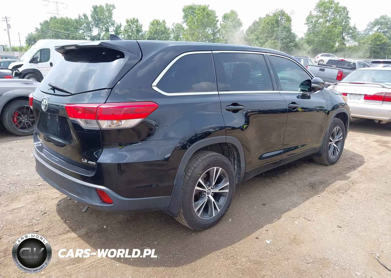 2017 Toyota Highlander Le Plus VIN:5TDBZRFH3HS427133 - 4