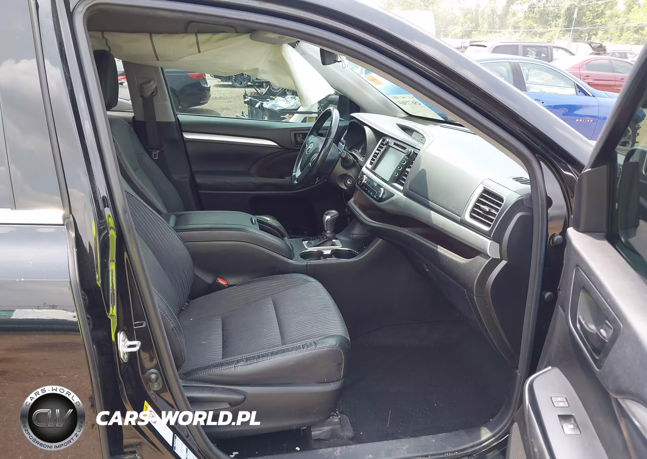 2017 Toyota Highlander Le Plus VIN:5TDBZRFH3HS427133 - 5