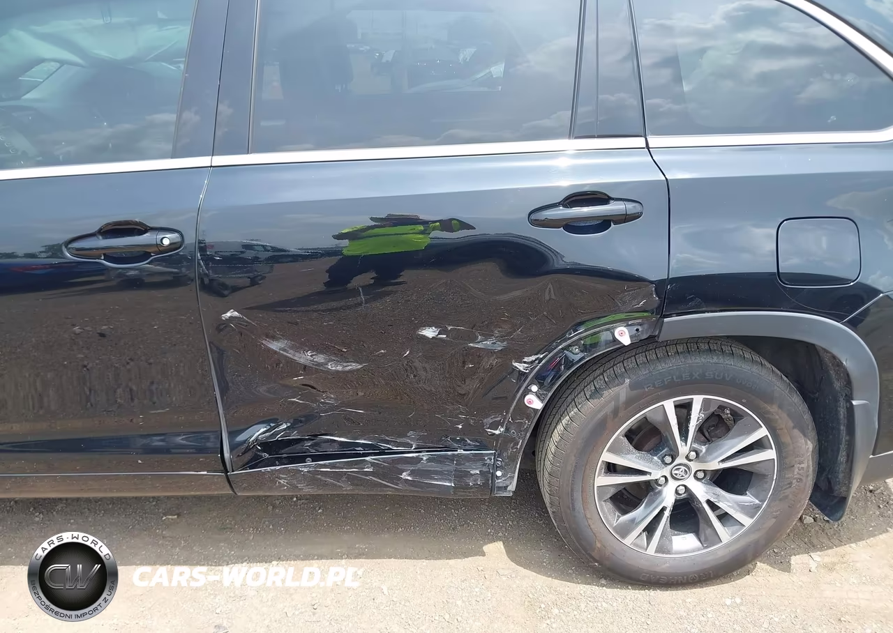 2017 Toyota Highlander Le Plus VIN:5TDBZRFH3HS427133 - 6