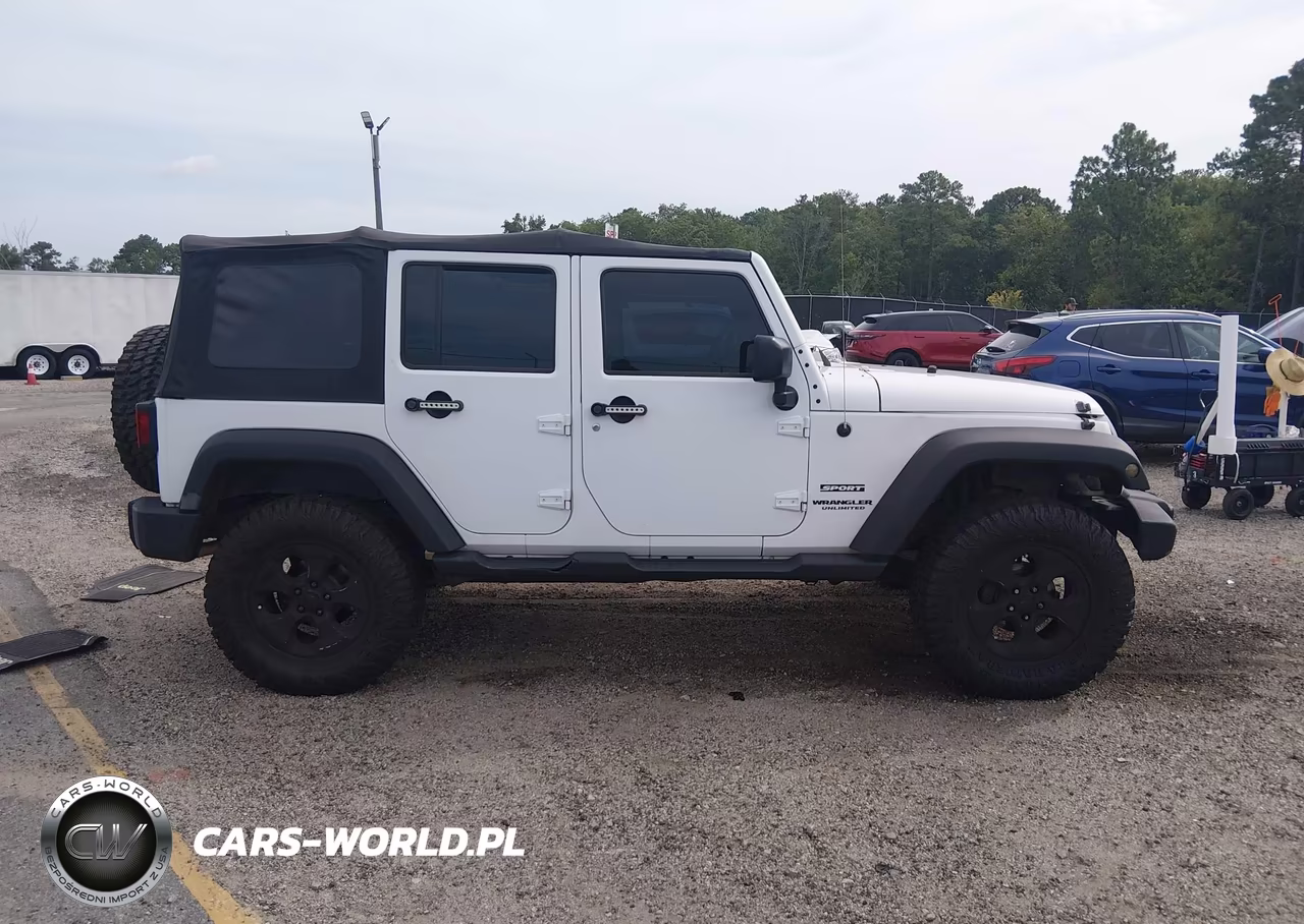 2011 Jeep Wrangler Unlimited Sport VIN:1J4BA3H19BL537644 - 13