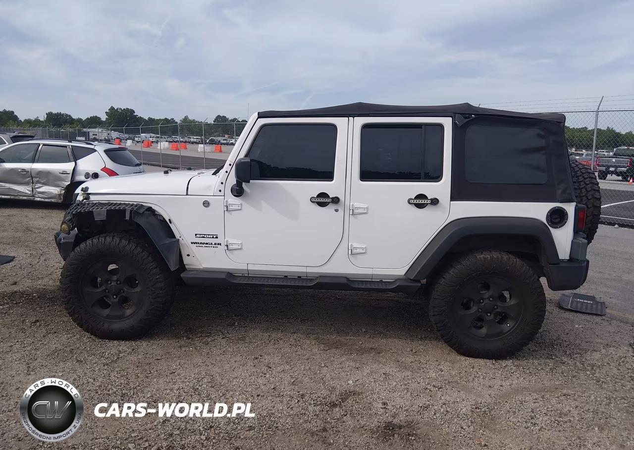 2011 Jeep Wrangler Unlimited Sport VIN:1J4BA3H19BL537644 - 14
