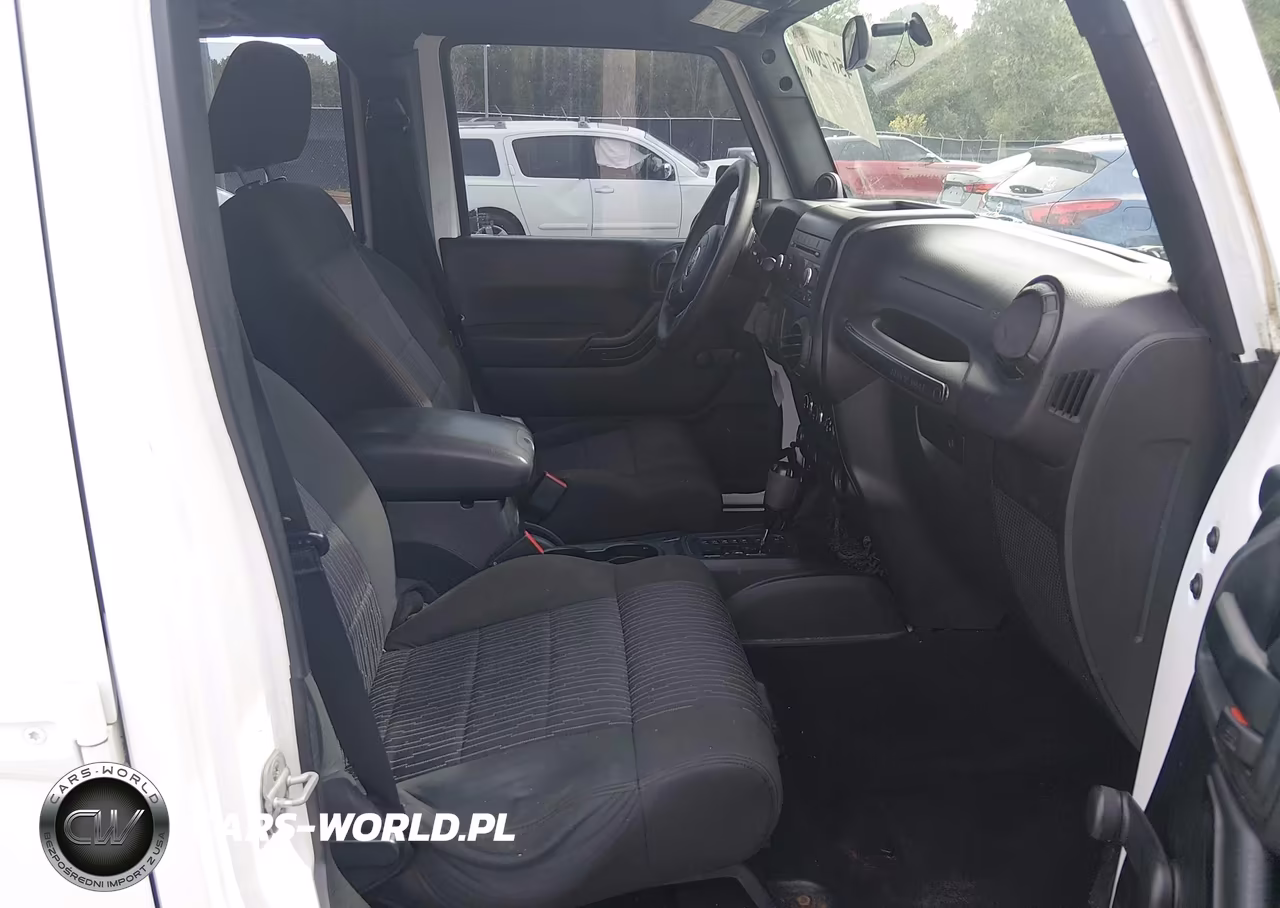 2011 Jeep Wrangler Unlimited Sport VIN:1J4BA3H19BL537644 - 5