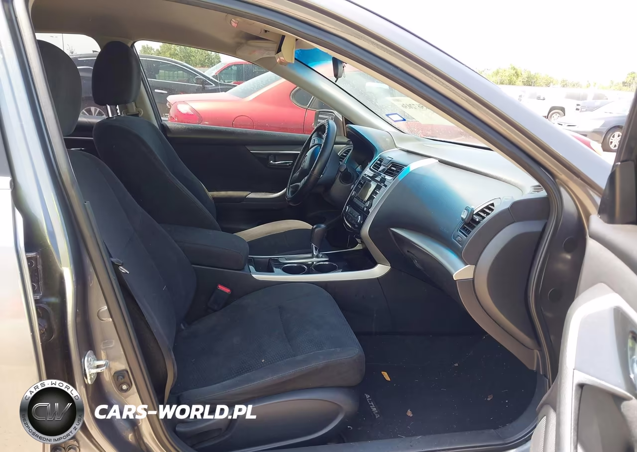 2014 Nissan Altima 2.5 S VIN:1N4AL3AP5EN390490 - 5