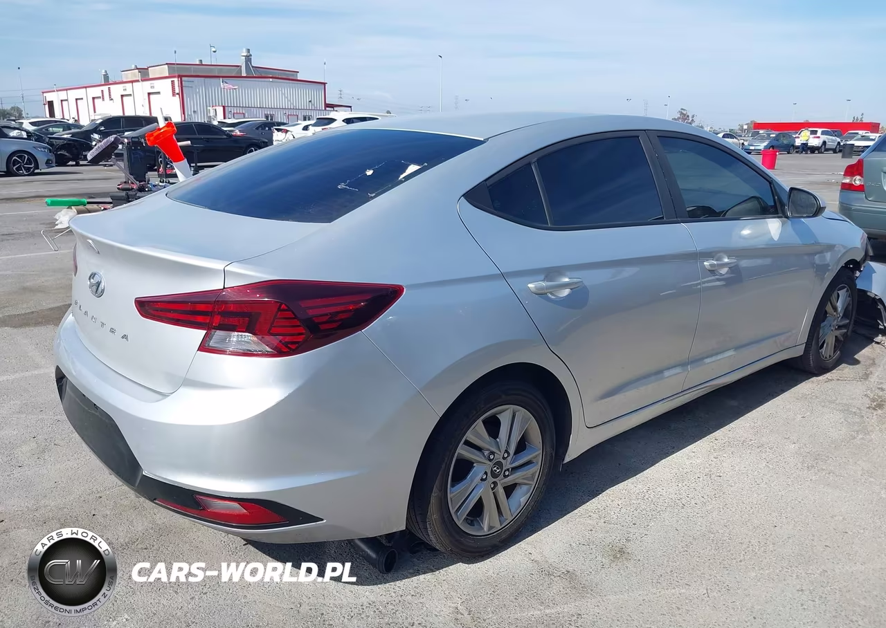 HYUNDAI ELANTRA VIN:5NPD74LF2LH499606 - 4
