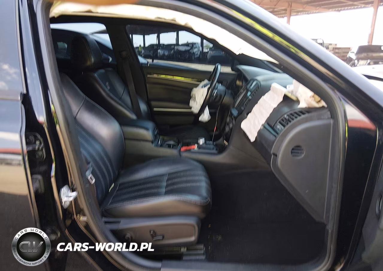 2019 Chrysler 300 300S Awd VIN:2C3CCAGG6KH569838 - 5