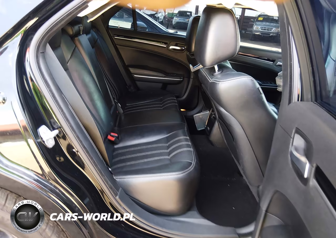 2019 Chrysler 300 300S Awd VIN:2C3CCAGG6KH569838 - 8