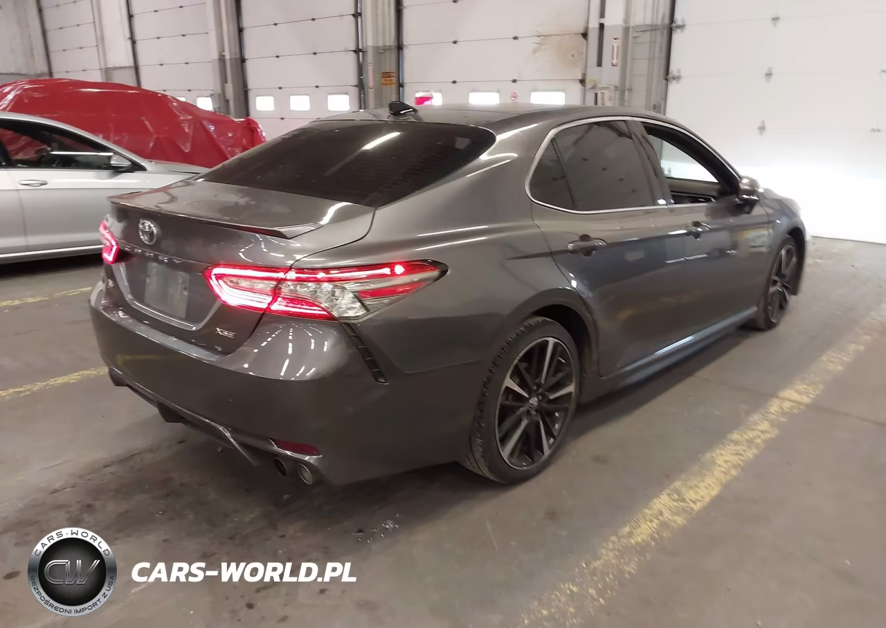 2018 Toyota Camry Xse V6 VIN:4T1BZ1HK9JU019999 - 4