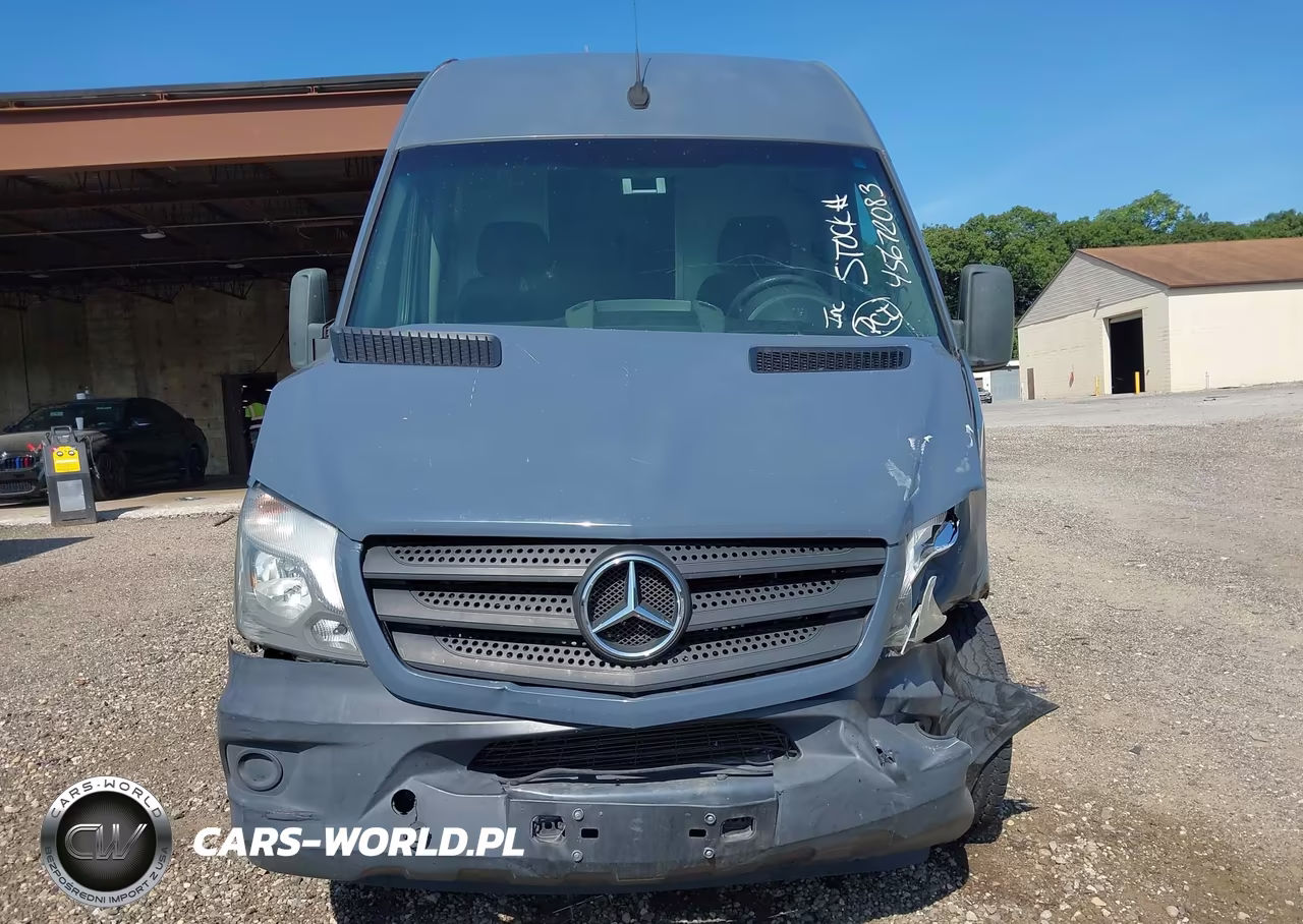 2018 Mercedes-Benz Sprinter 2500 Standard Roof V6 VIN:WD3PE7CDXJP647080 - 13