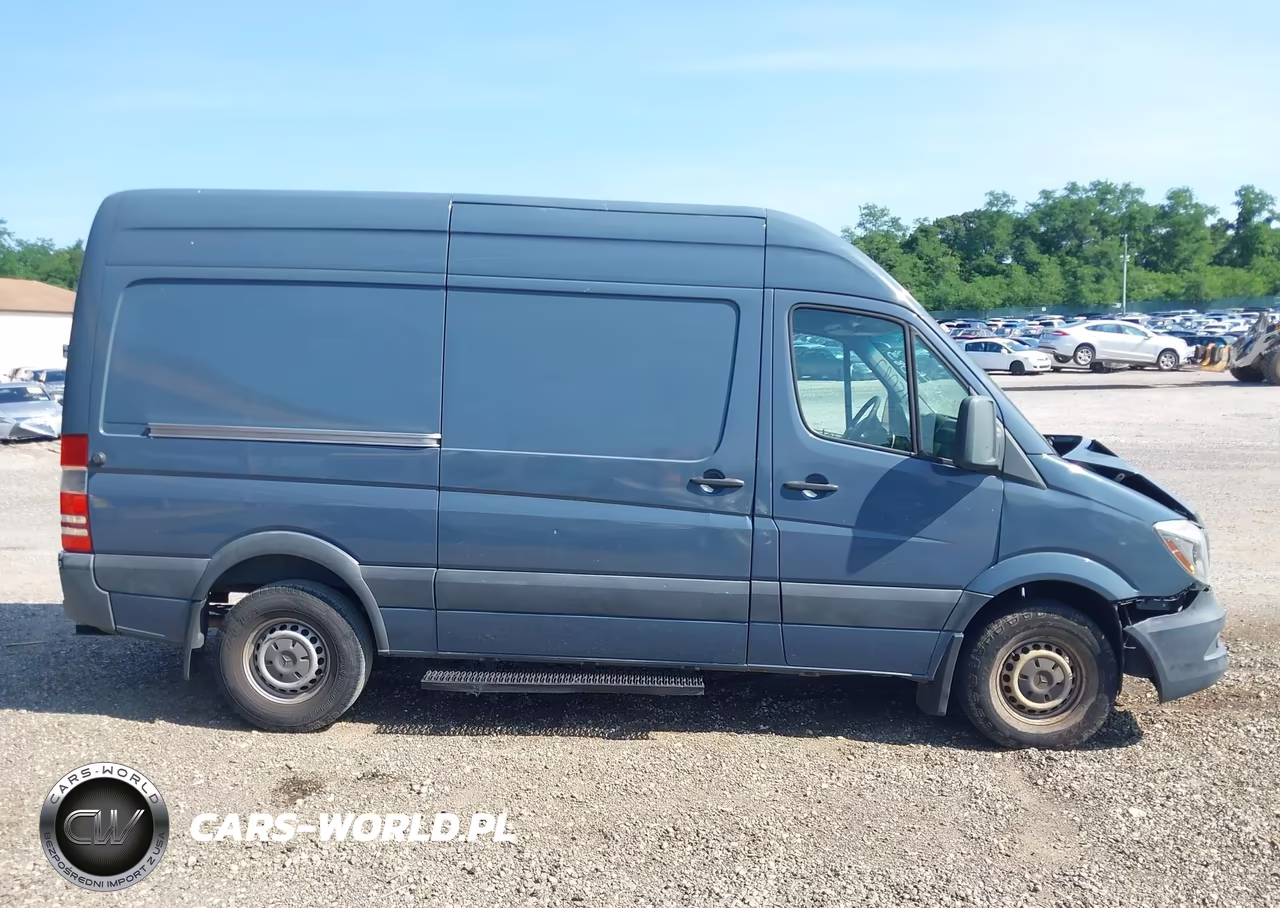 2018 Mercedes-Benz Sprinter 2500 Standard Roof V6 VIN:WD3PE7CDXJP647080 - 14