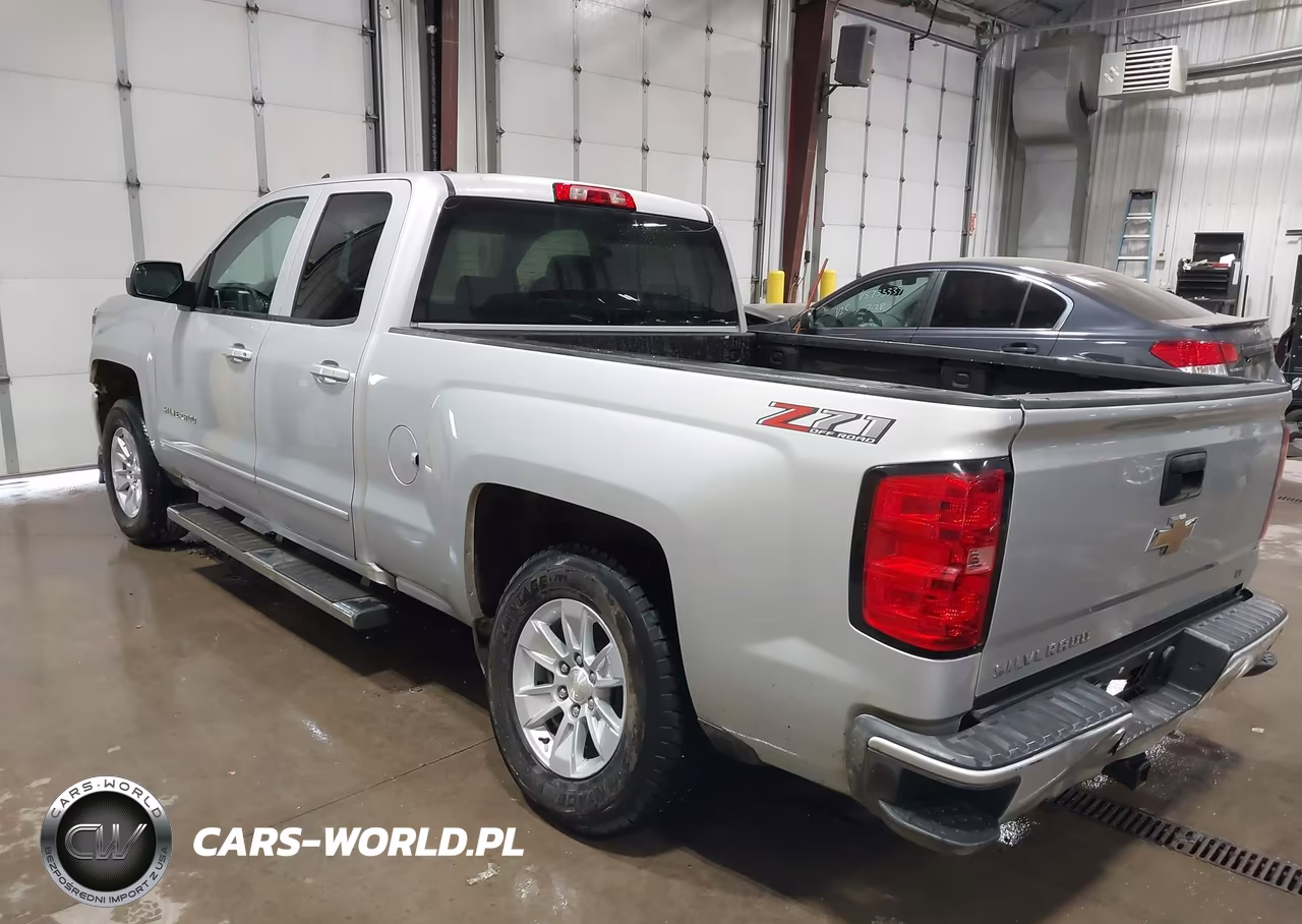 2018 Chevrolet Silverado 1500 Lt VIN:1GCVKREC7JZ357549 - 3