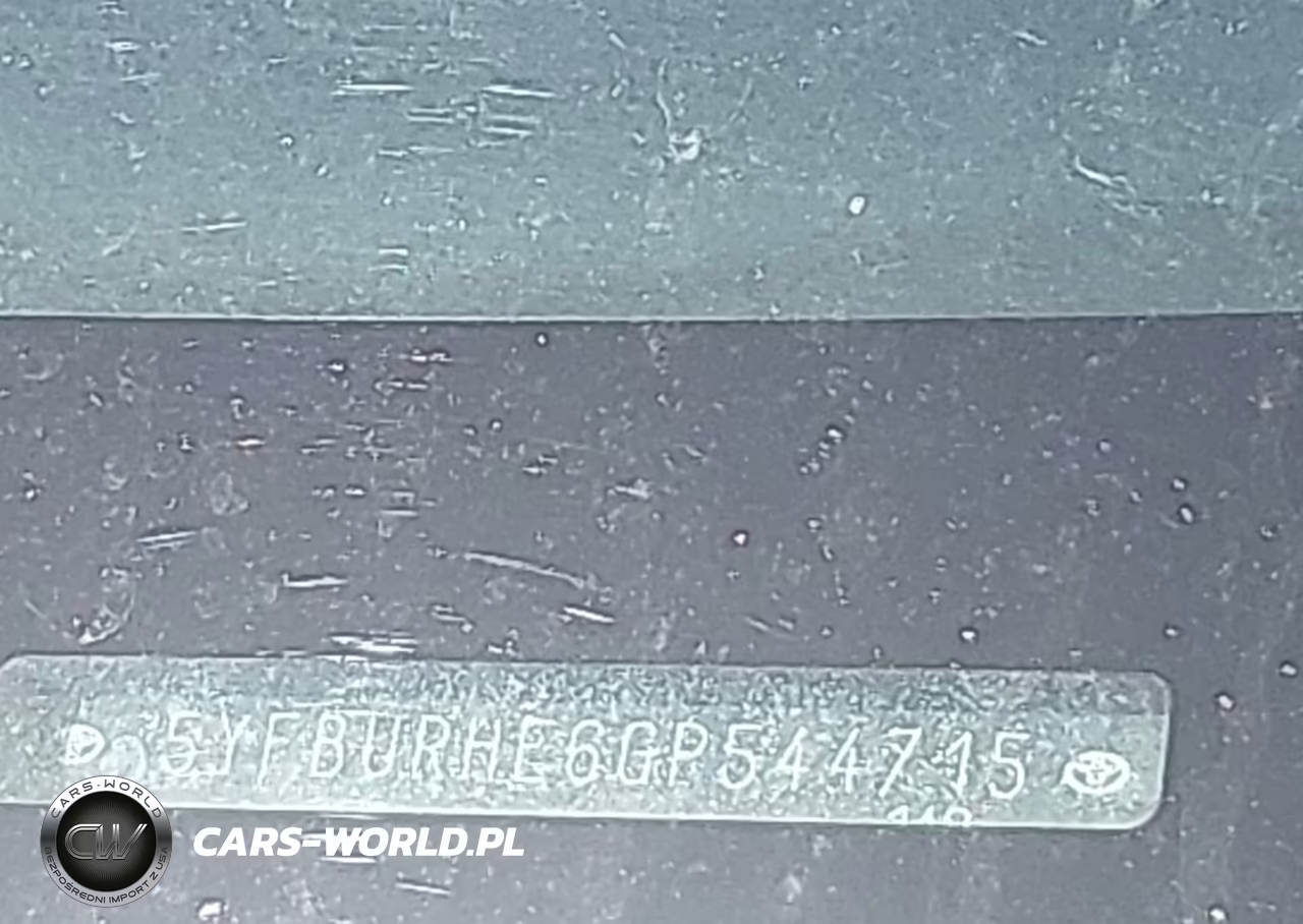 2016 Toyota Corolla Le VIN:5YFBURHE6GP544715 - 17