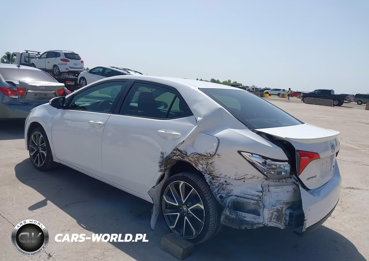 2016 Toyota Corolla Le VIN:5YFBURHE6GP544715 - 3