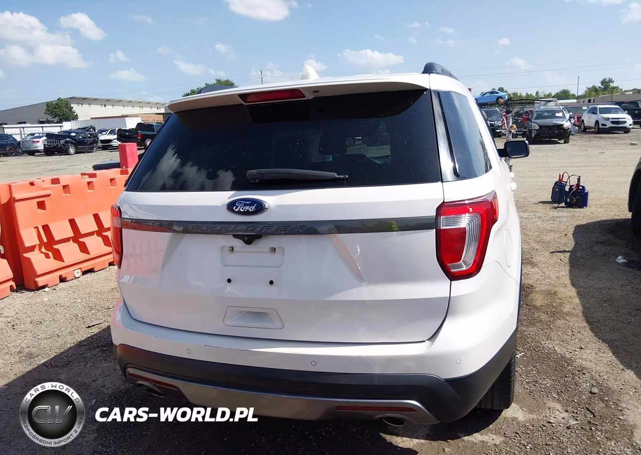 2017 Ford Explorer Xlt VIN:1FM5K7D8XHGB39429 - 16