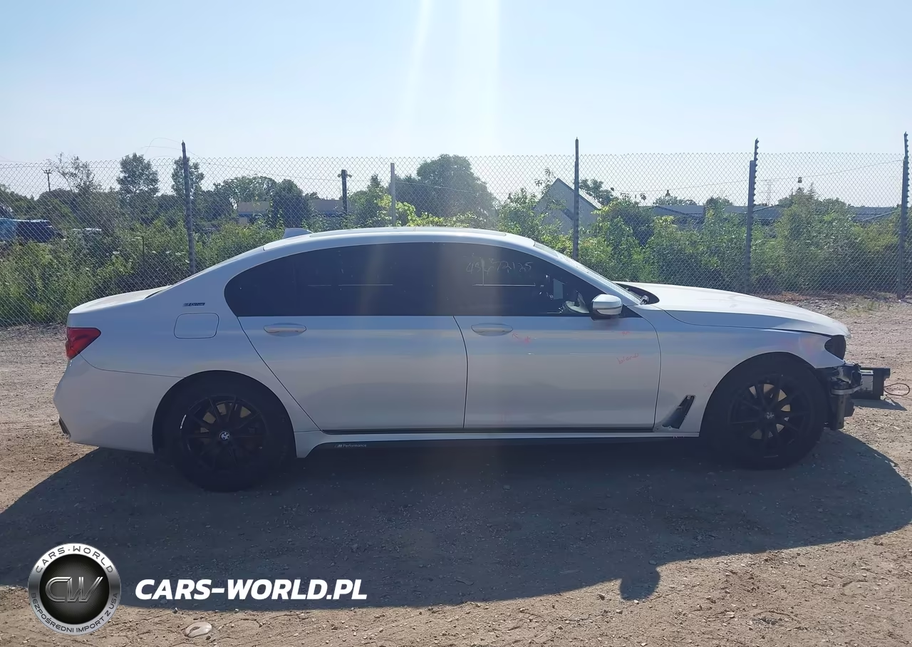 2018 BMW 740E xDrive Iperformance VIN:WBA7J2C56JB246262 - 13