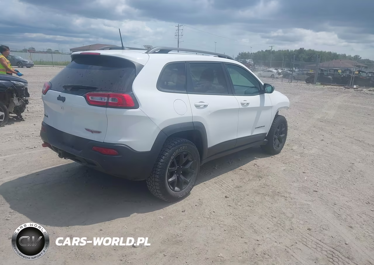 2017 Jeep Cherokee Trailhawk VIN:1C4PJMBB2HW648370 - 4