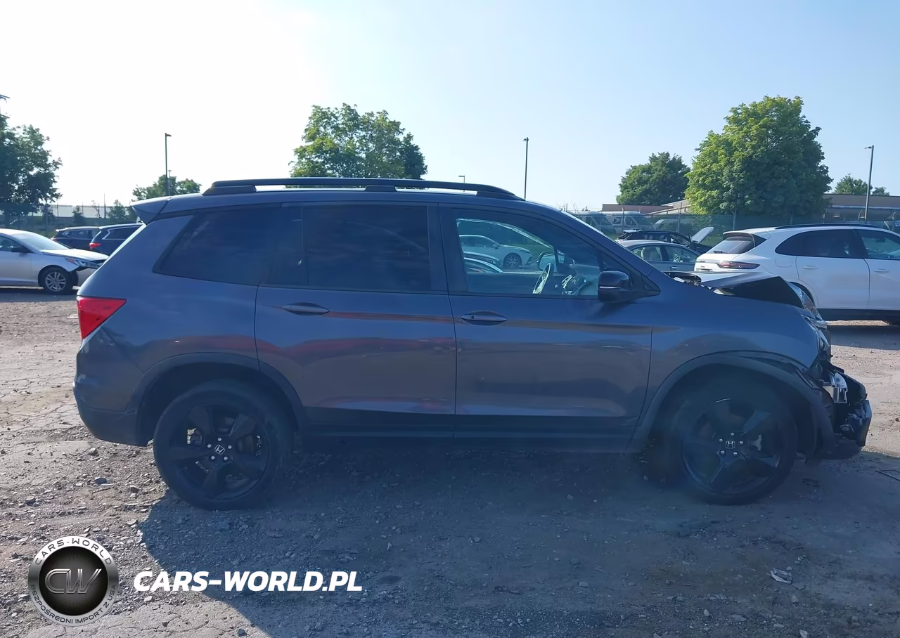 2019 Honda Passport Touring VIN:5FNYF8H98KB003767 - 12