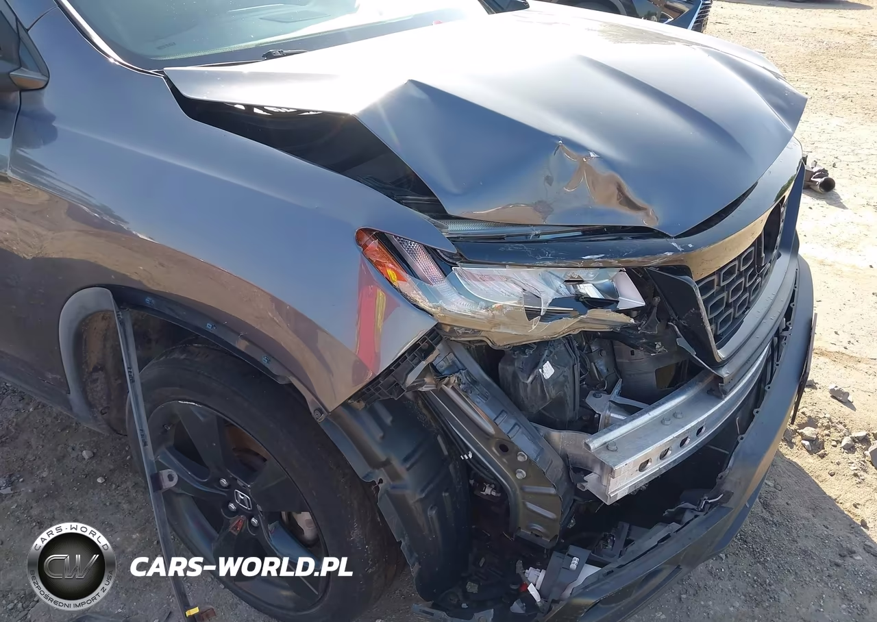 2019 Honda Passport Touring VIN:5FNYF8H98KB003767 - 16