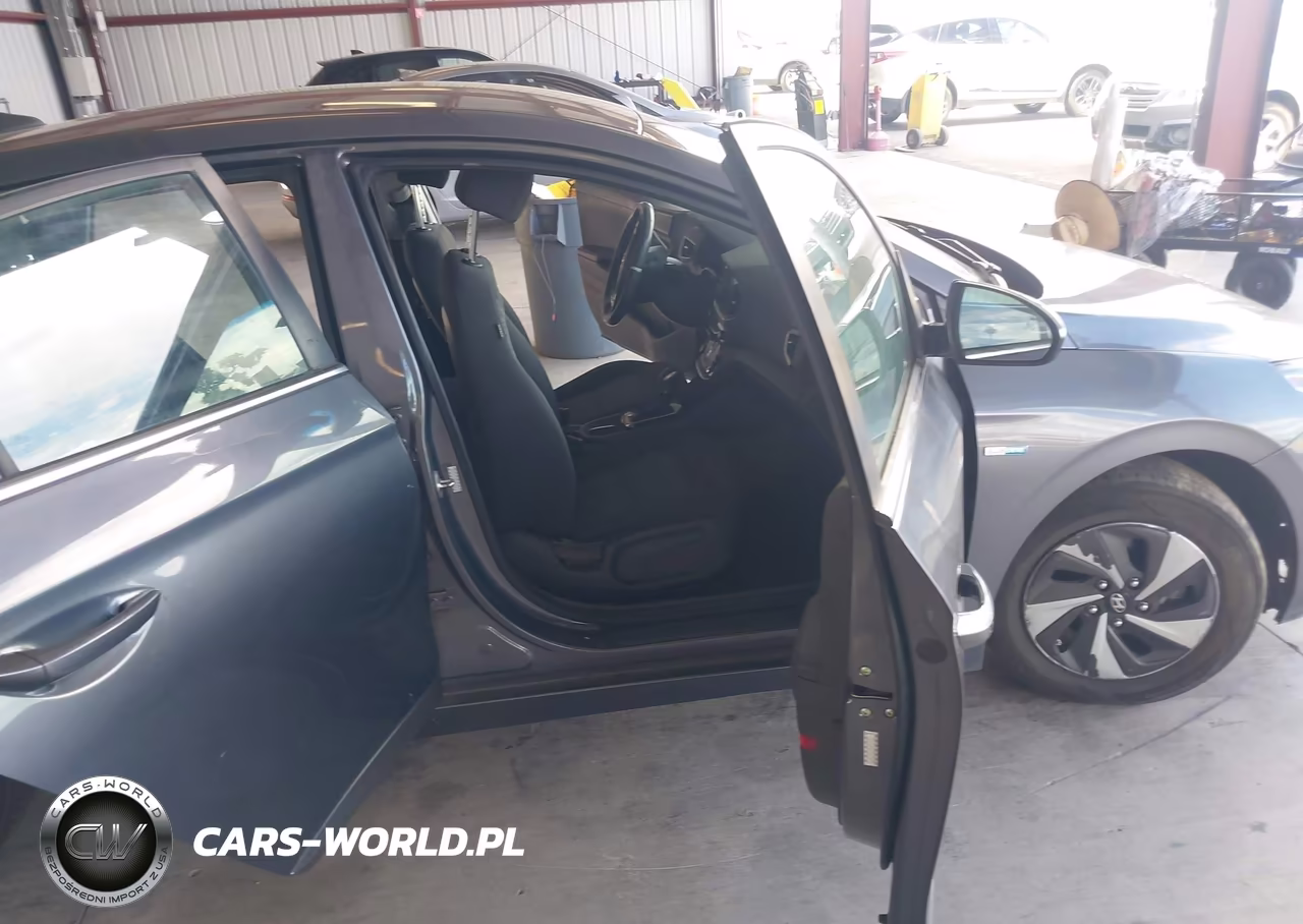 2017 Hyundai Ioniq Hybrid Sel VIN:KMHC75LC8HU036532 - 5