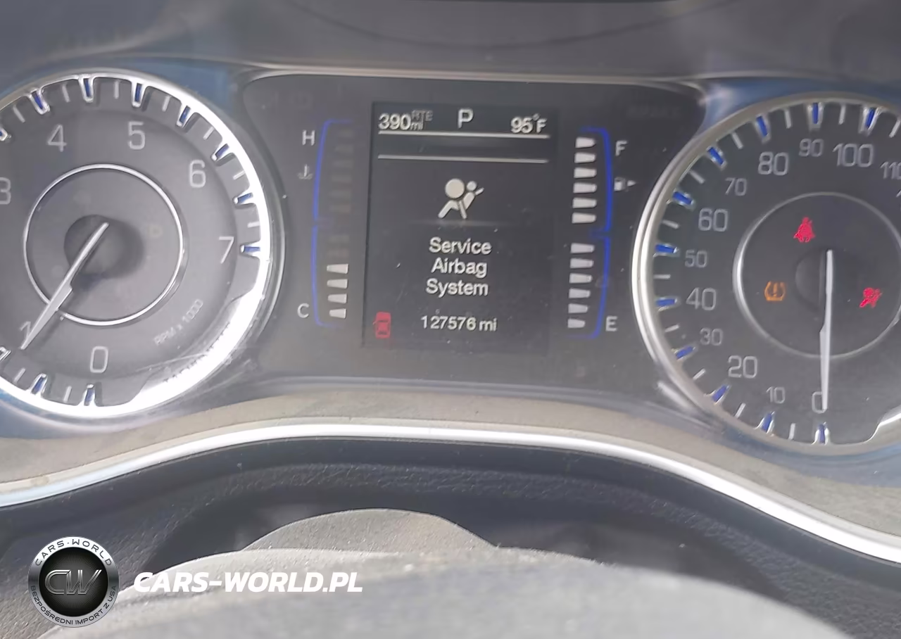 2015 Chrysler 200 Limited VIN:1C3CCCAB7FN754681 - 7