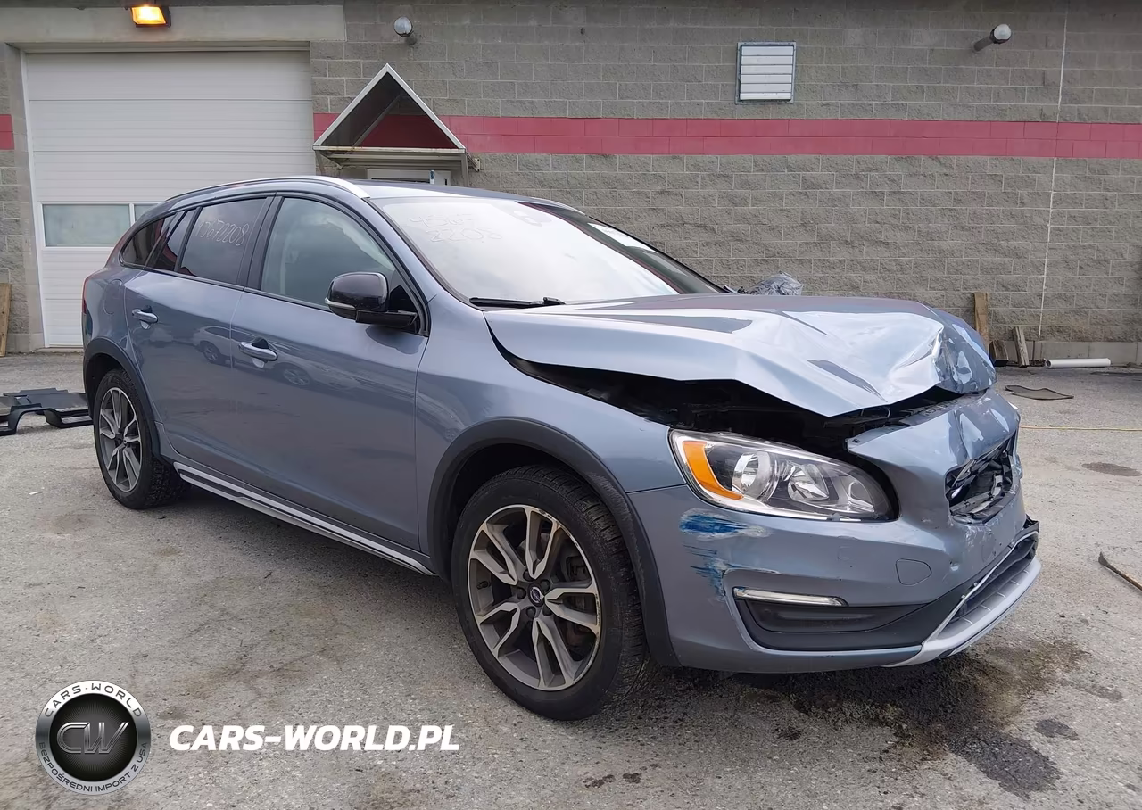2017 Volvo V60 Cross Country T5 – zdjęcie 1 z 16