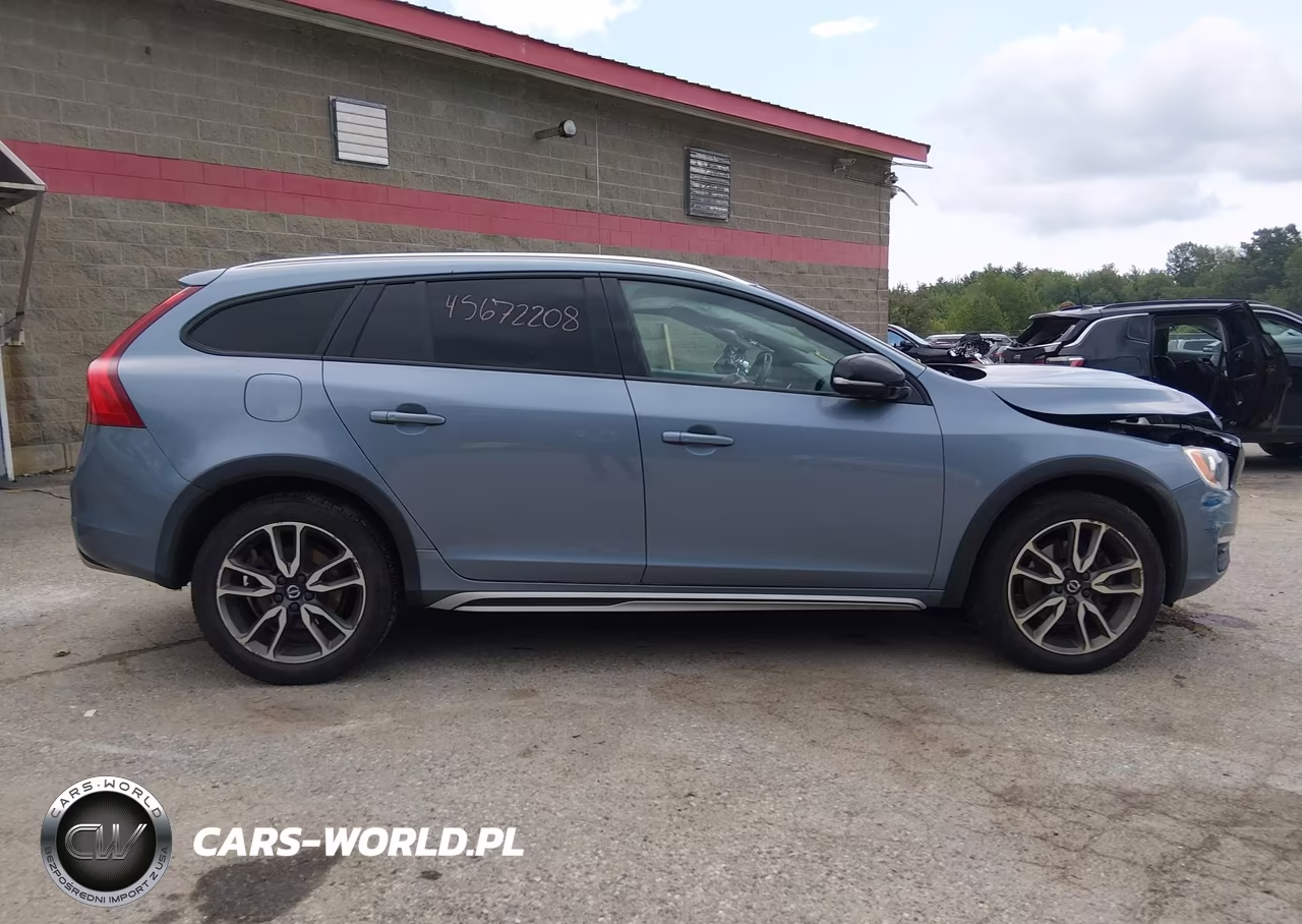 2017 Volvo V60 Cross Country T5 VIN:YV440MWKXH1038596 - 13