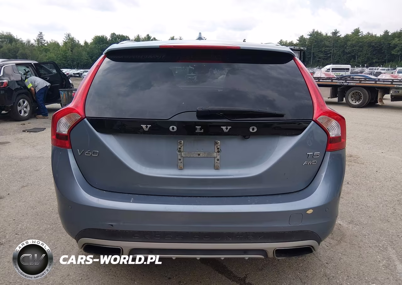 2017 Volvo V60 Cross Country T5 VIN:YV440MWKXH1038596 - 16