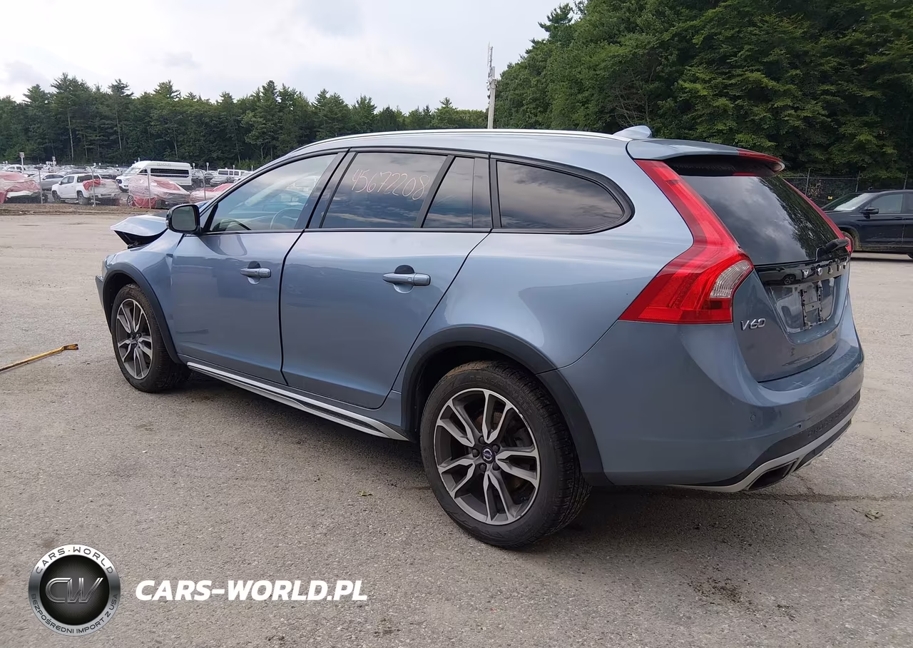2017 Volvo V60 Cross Country T5 VIN:YV440MWKXH1038596 - 3