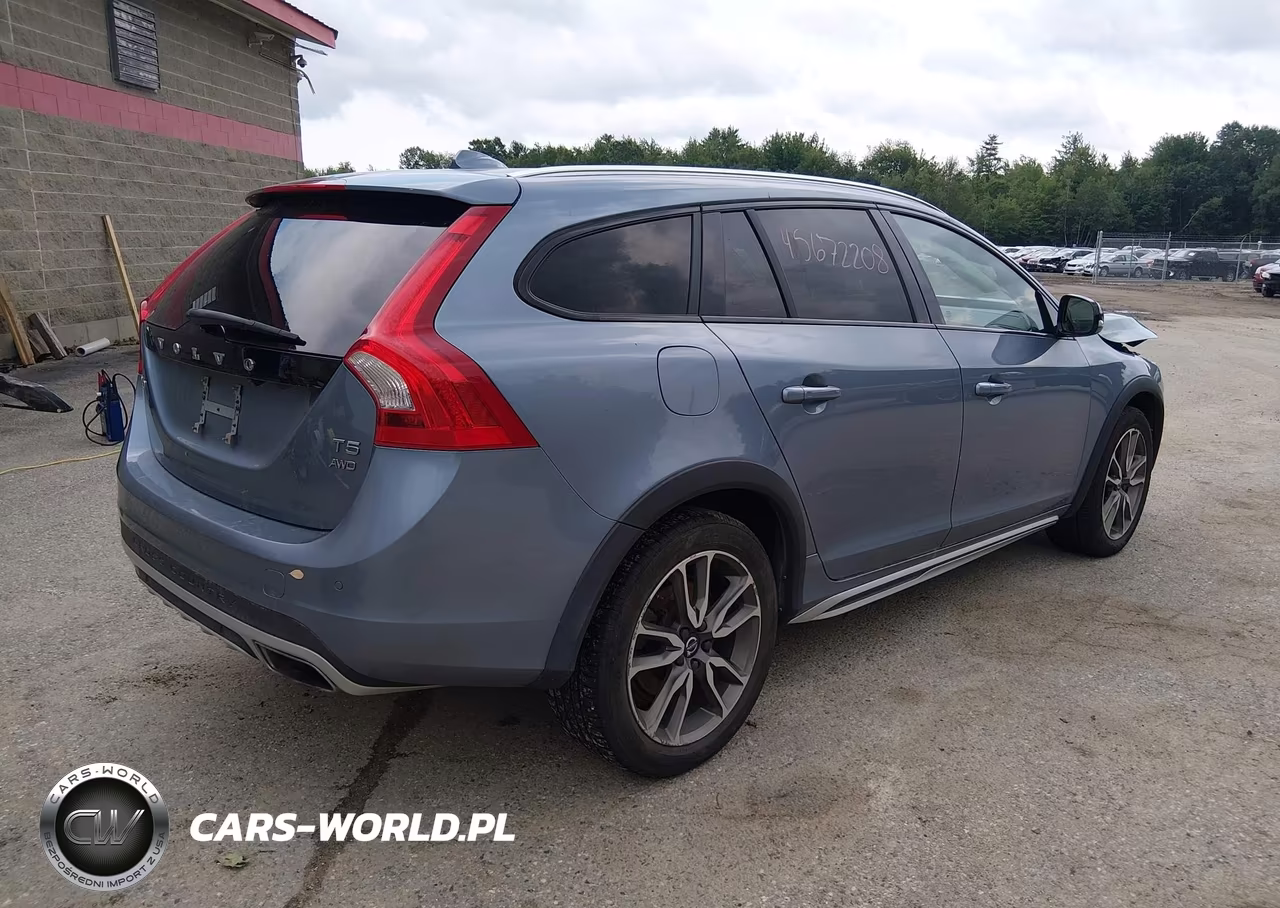 2017 Volvo V60 Cross Country T5 VIN:YV440MWKXH1038596 - 4