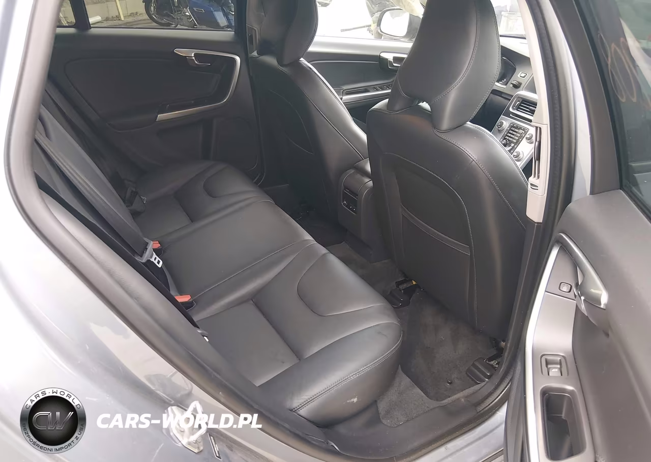 2017 Volvo V60 Cross Country T5 VIN:YV440MWKXH1038596 - 8