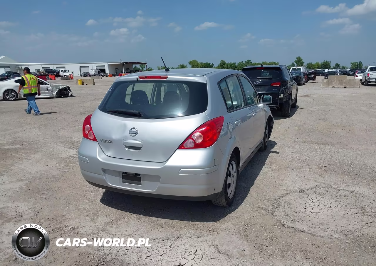 2011 Nissan Versa 1.8S VIN:3N1BC1CPXBL442176 - 4