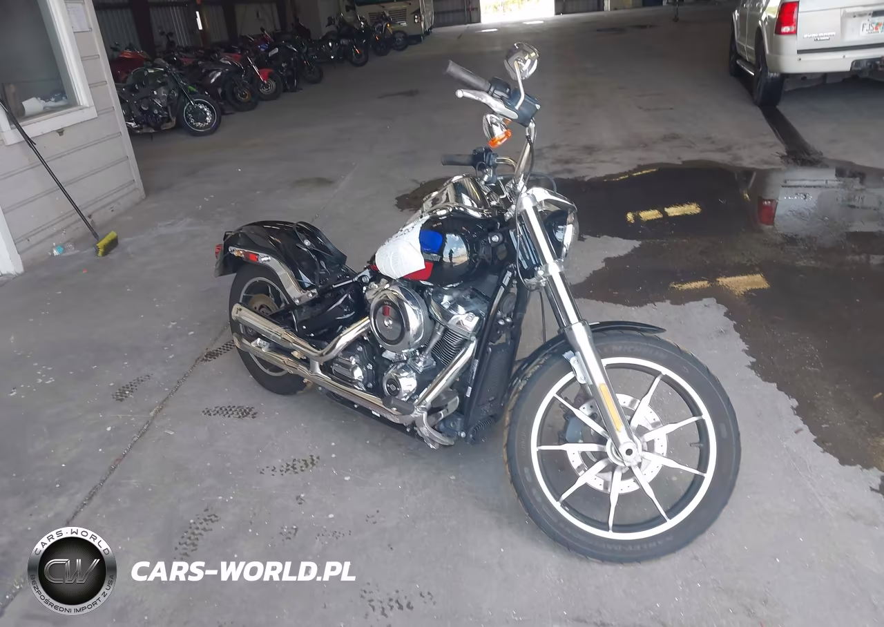 2019 Harley-Davidson Fxlr – zdjęcie 1 z 18