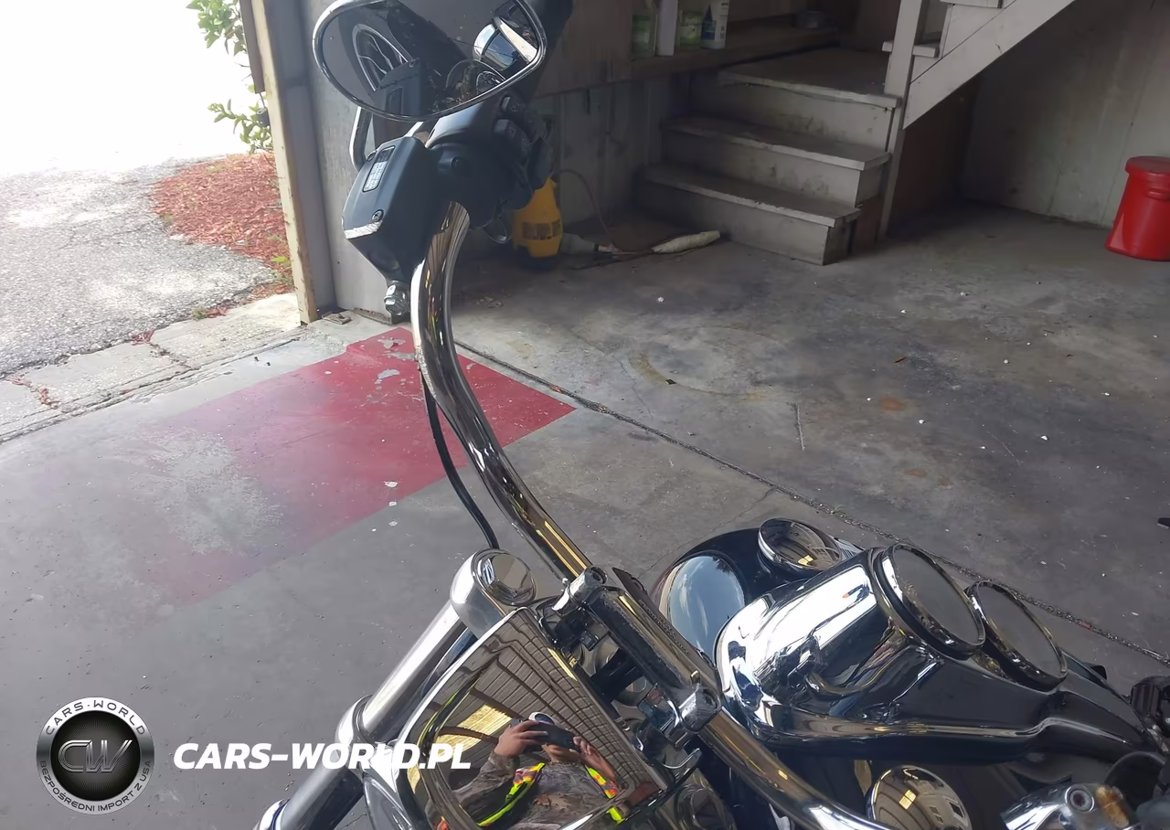2019 Harley-Davidson Fxlr VIN:1HD1YNJ28KB067008 - 18